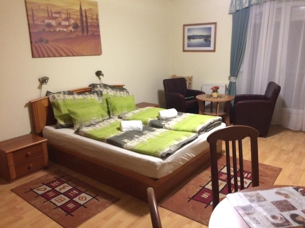 City Center Apartments Heviz Ngoại thất bức ảnh