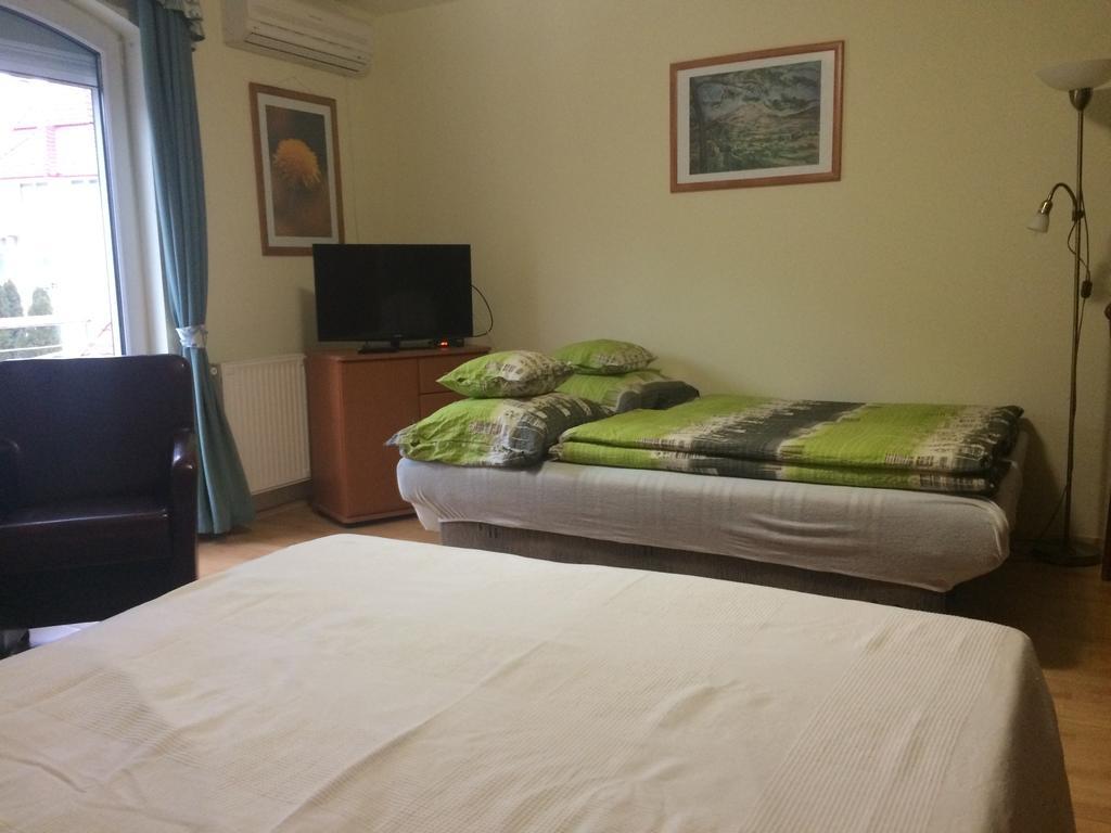 City Center Apartments Heviz Ngoại thất bức ảnh